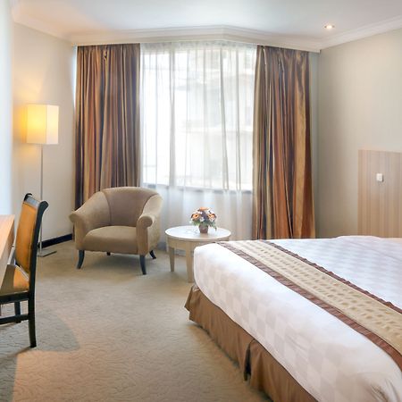 Almadera Hotel Макасар Екстер'єр фото