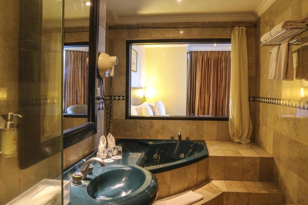 Almadera Hotel Макасар Екстер'єр фото