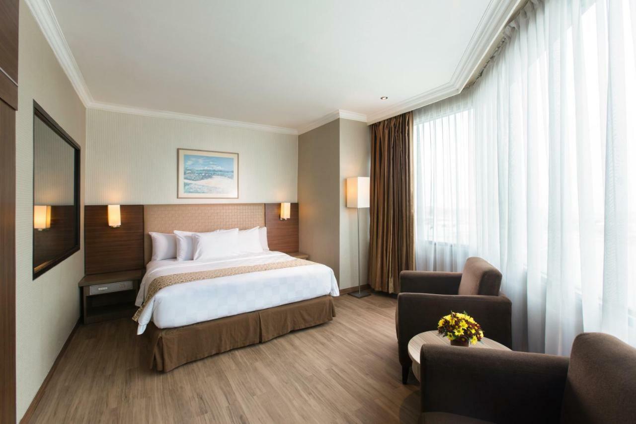 Almadera Hotel Макасар Екстер'єр фото