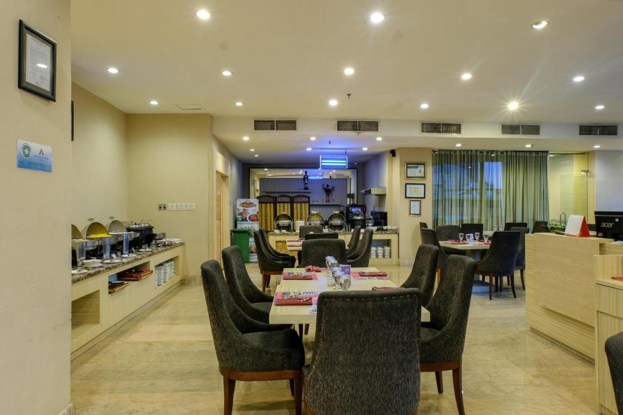 Almadera Hotel Макасар Екстер'єр фото